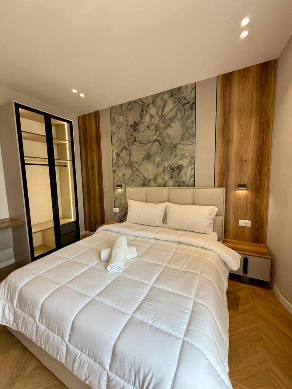 Gent's Luxury *
